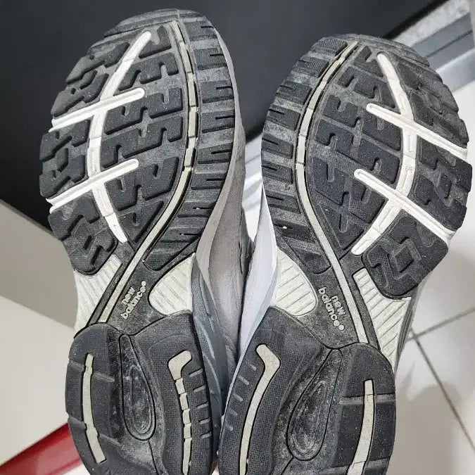 [SOLD OUT] 뉴발란스 993 회색 운동화 235