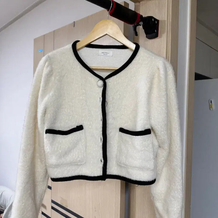 [BUNJANG] Ivory Fur Cardigan Jacket / 아이보리 퍼 가디건 자켓
