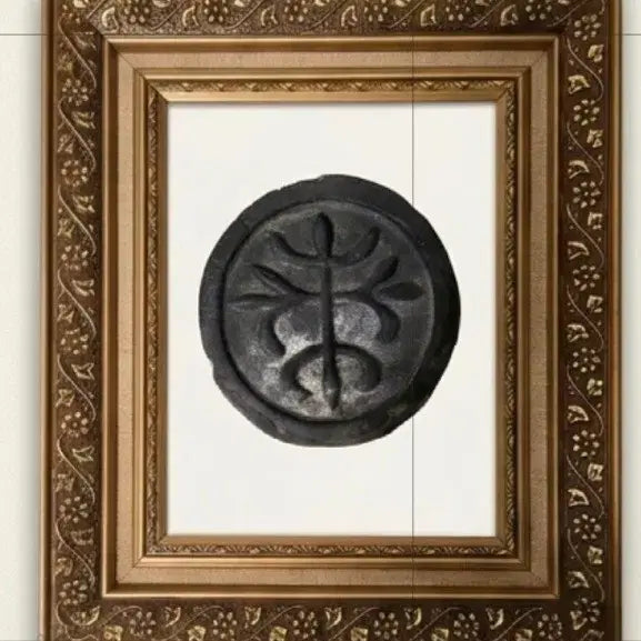[BUNJANG] Antique Byeoksa Wadang Celadon Porcelain in Premium Frame / 100년 이 넘은 벽사 와당&