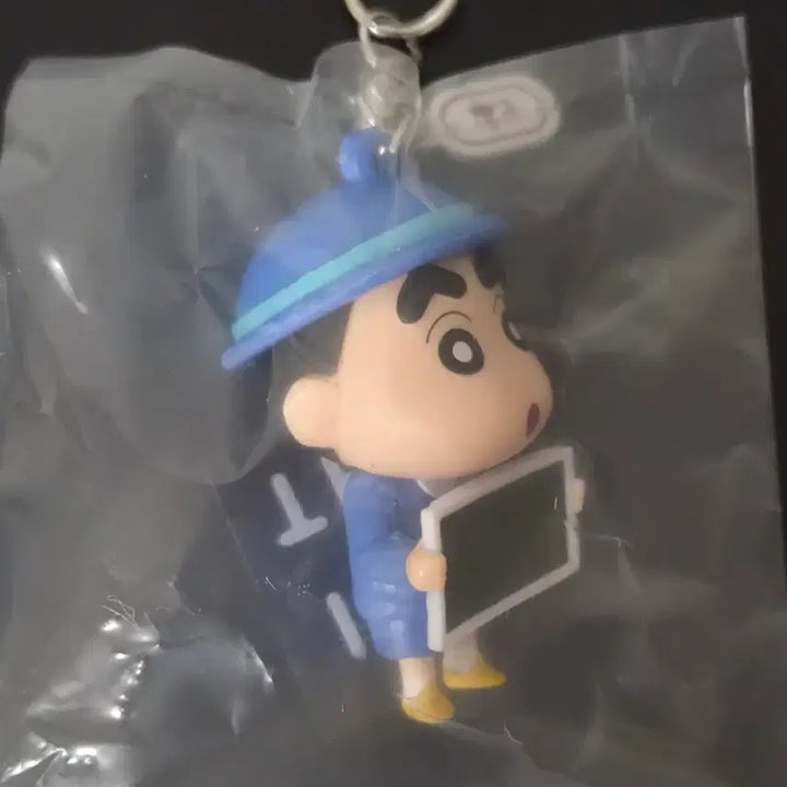 [BUNJANG] UY Crayon Shin-chan MBTI Figure Keychain / [UY/미개봉] 5.1cm 짱구 피규어 MBTI 키링 짱구