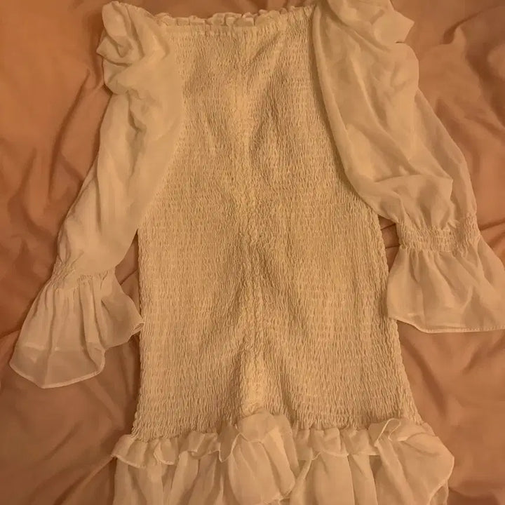 [BUNJANG] White Smoke Banding Mini Dress / 화이트 스모크 밴딩 미니 원피스