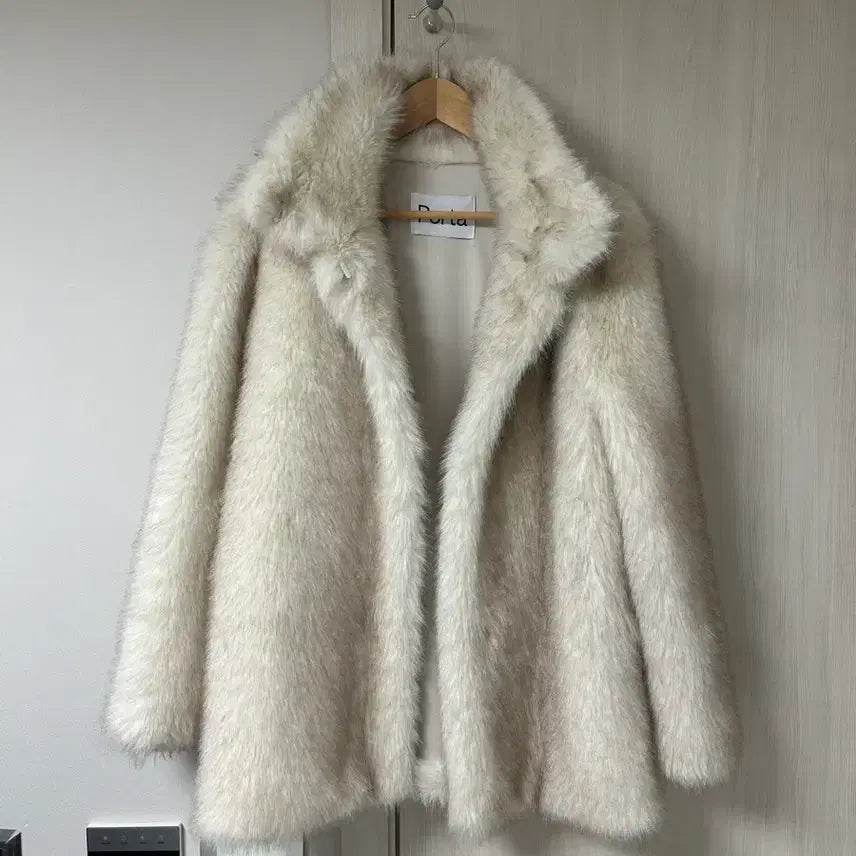 [BUNJANG] The Porta Faux Fur Jacket - Ivory / 더포르타 퍼자켓 아이보리