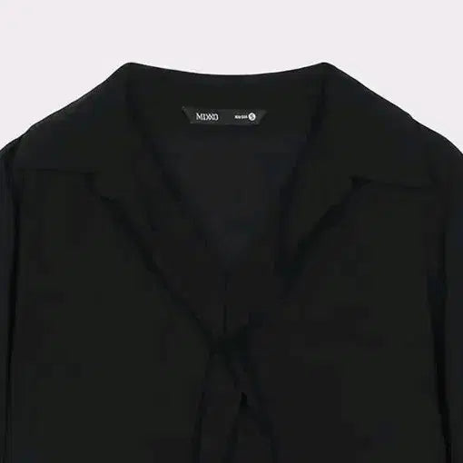 [BUNJANG] MIXXO V-Neck Collar Blouse - Black (Size S) / 미쏘 프런트 V 넥 카라 블라우스 블랙 S