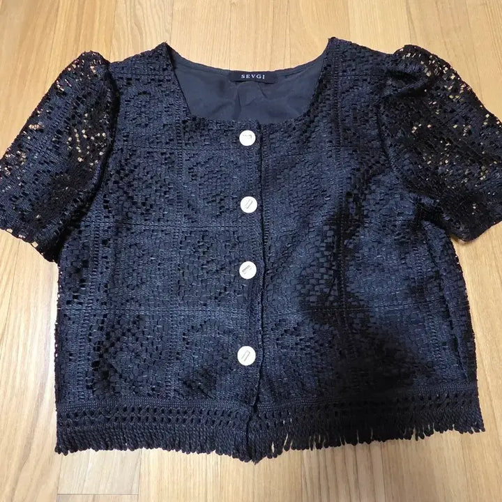 [BUNJANG] SEVGI Lace Blouse Black / SEVGI 레이스 반팔 블라우스 블랙