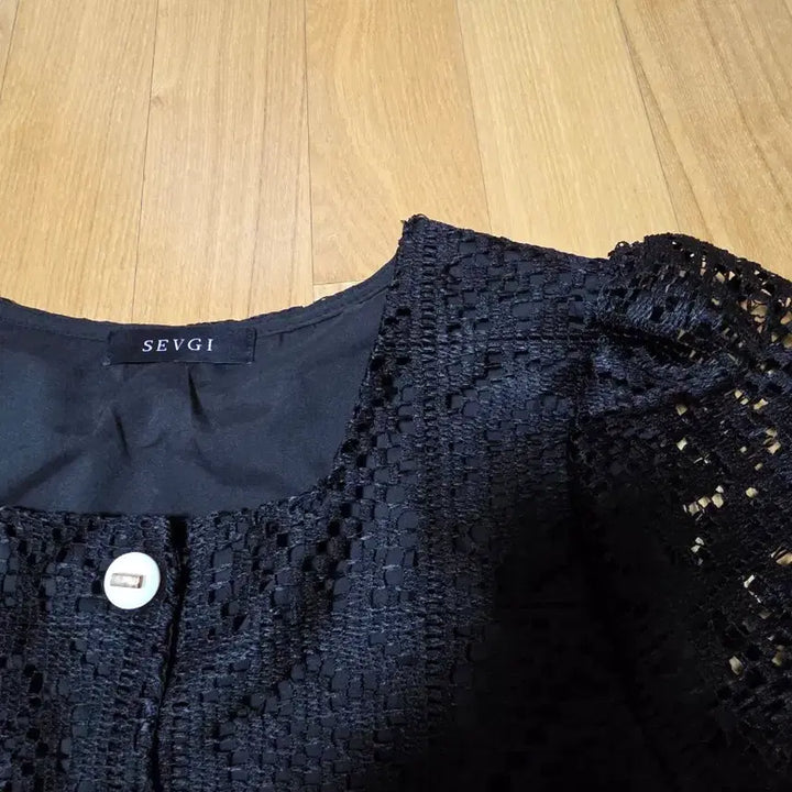 [BUNJANG] SEVGI Lace Blouse Black / SEVGI 레이스 반팔 블라우스 블랙