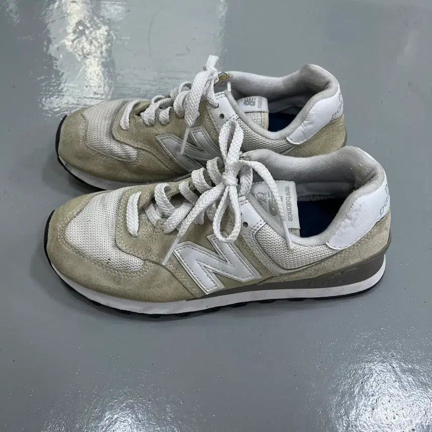 [BUNJANG] New Balance 574 Sneakers / 240 뉴발란스 574 스니커즈 0304M