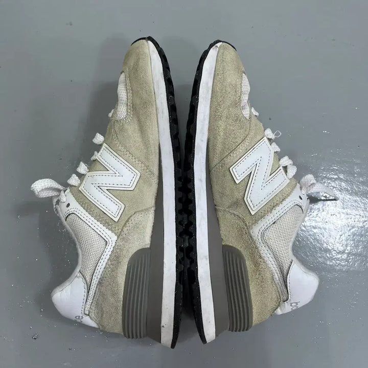 [BUNJANG] New Balance 574 Sneakers / 240 뉴발란스 574 스니커즈 0304M