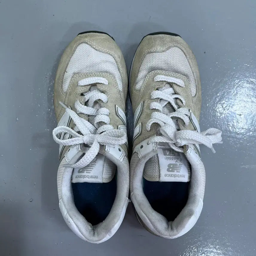 [BUNJANG] New Balance 574 Sneakers / 240 뉴발란스 574 스니커즈 0304M