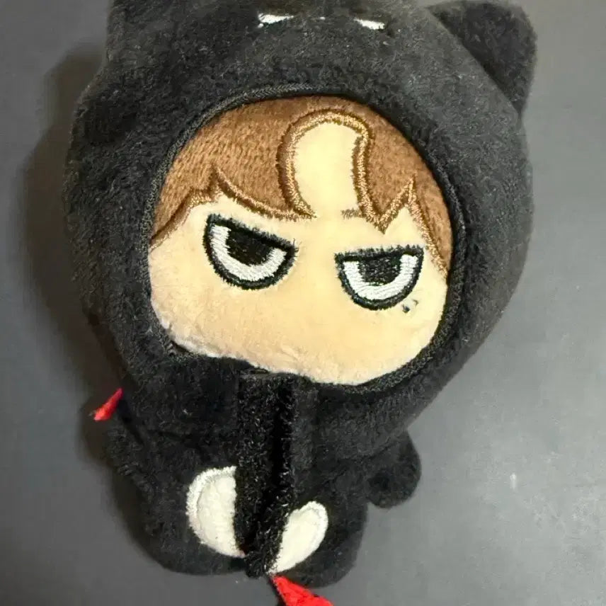 [BUNJANG] ENHYPEN Jay Jei-kun Black and White Doll / 엔하이픈 제이 인형 흑백쿤 쩨이쿤