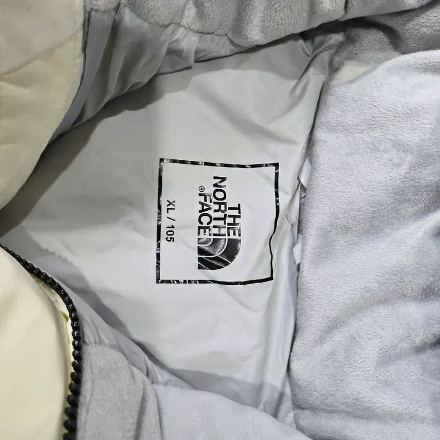 [SOLD OUT] 노스페이스 화이트 숏패딩
