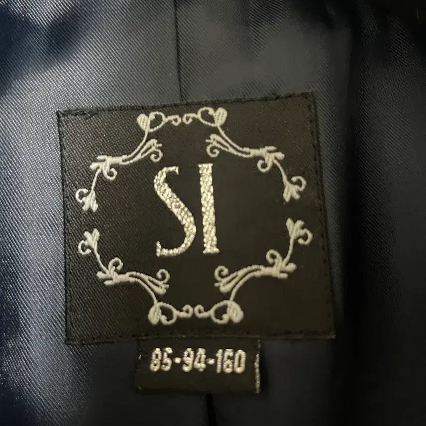 [BUNJANG] SI Shinwon Navy Slim Fit Coat (Women&