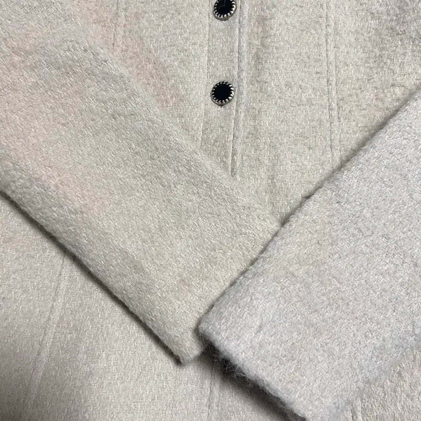 [BUNJANG] Fabric Color-G No-Collar Puff Sleeve Tweed Jacket / 패브릭컬러지 노카라 퍼프 슬리브 자켓 울 알파카 앙고라 부클 트위드베이지