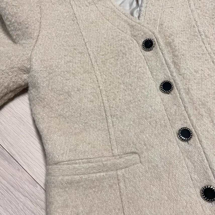 [BUNJANG] Fabric Color-G No-Collar Puff Sleeve Tweed Jacket / 패브릭컬러지 노카라 퍼프 슬리브 자켓 울 알파카 앙고라 부클 트위드베이지