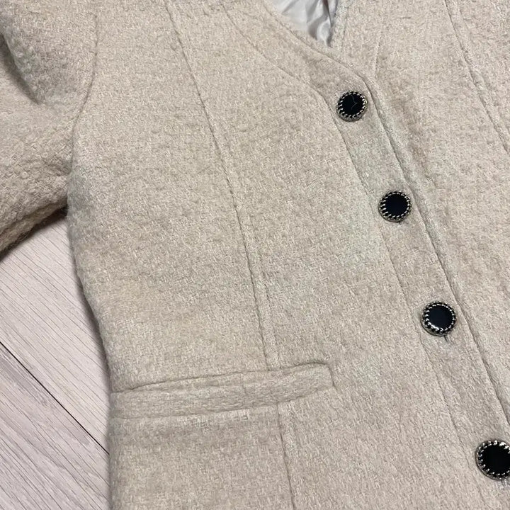 [BUNJANG] Fabric Color-G No-Collar Puff Sleeve Tweed Jacket / 패브릭컬러지 노카라 퍼프 슬리브 자켓 울 알파카 앙고라 부클 트위드베이지