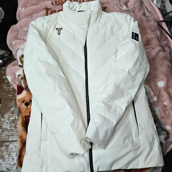 [SOLD OUT] 유럽피안 투어 화이트 패딩