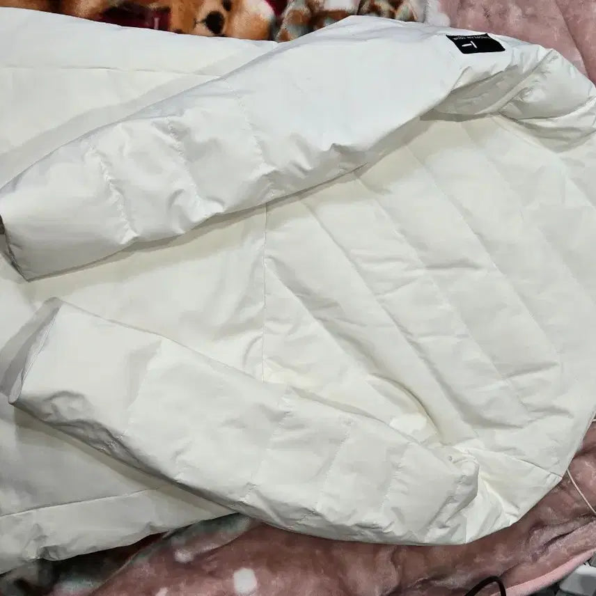[SOLD OUT] 유럽피안 투어 화이트 패딩