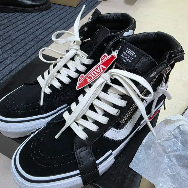 [BUNJANG] Vans Vault SK8-Hi Cap LX Mastermind Sneakers / 반스 볼트 SK8-Hi cap lx mastermind 260