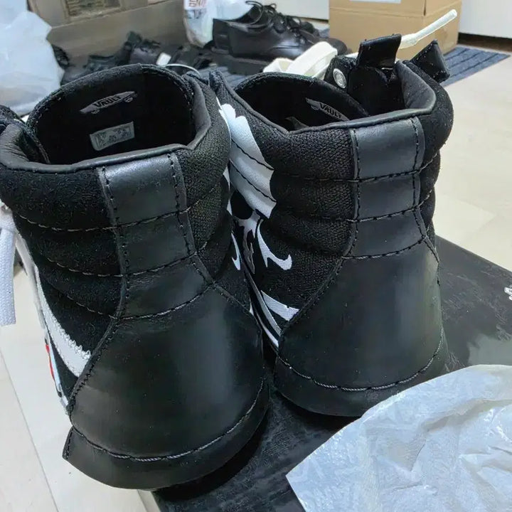 [BUNJANG] Vans Vault SK8-Hi Cap LX Mastermind Sneakers / 반스 볼트 SK8-Hi cap lx mastermind 260