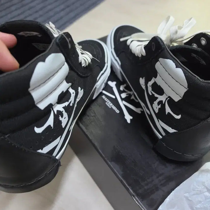 [BUNJANG] Vans Vault SK8-Hi Cap LX Mastermind Sneakers / 반스 볼트 SK8-Hi cap lx mastermind 260