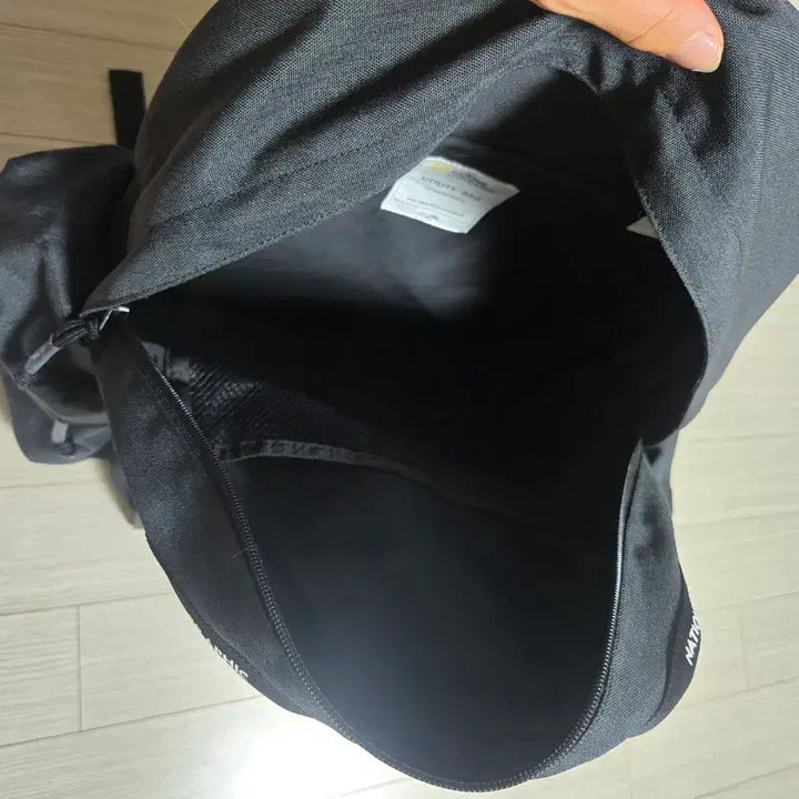 [SOLD OUT] 내셔널지오그래픽 블랙 백팩 가방