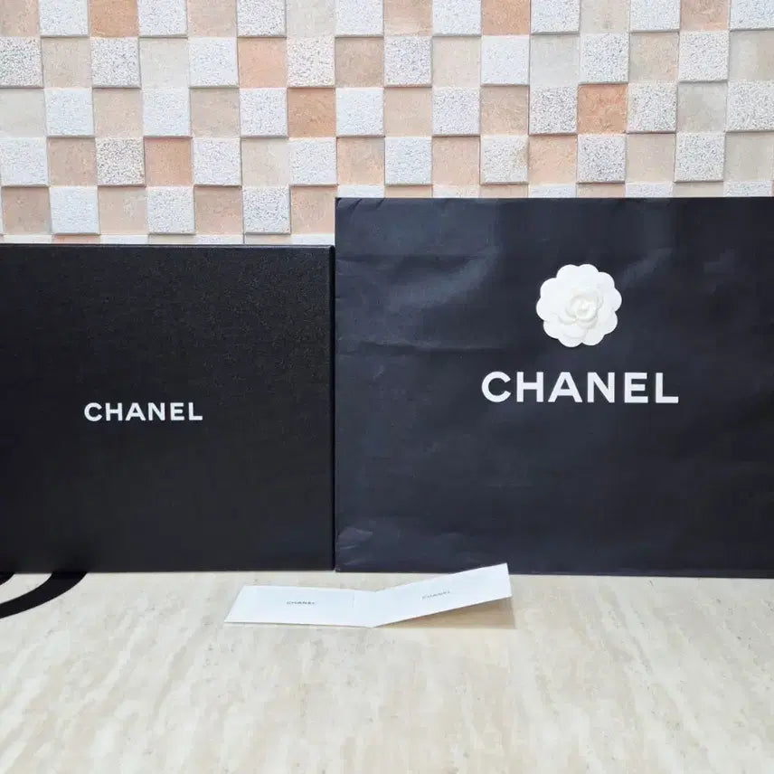 [BUNJANG] Chanel Bag Accessories Set / [백화점정품]샤넬 박스+쇼핑백+까멜리아+유산지+북렛 SET,샤넬 가방