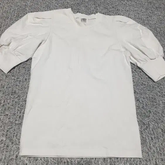 [BUNJANG] Short Puff Sleeve T-shirt / 퍼프 숏 슬리브 티셔츠 Free (착샷O)