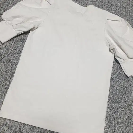 [BUNJANG] Short Puff Sleeve T-shirt / 퍼프 숏 슬리브 티셔츠 Free (착샷O)