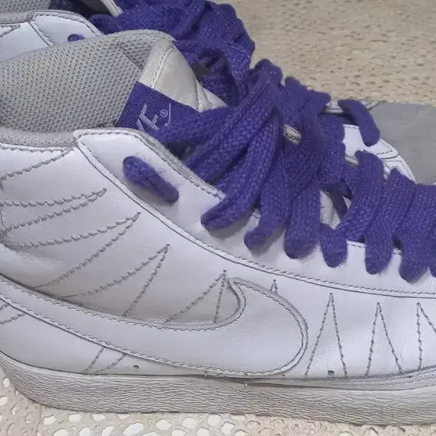 [BUNJANG] Nike Blazer Mid 245 Sneakers / 나이키 블레이져 미드245