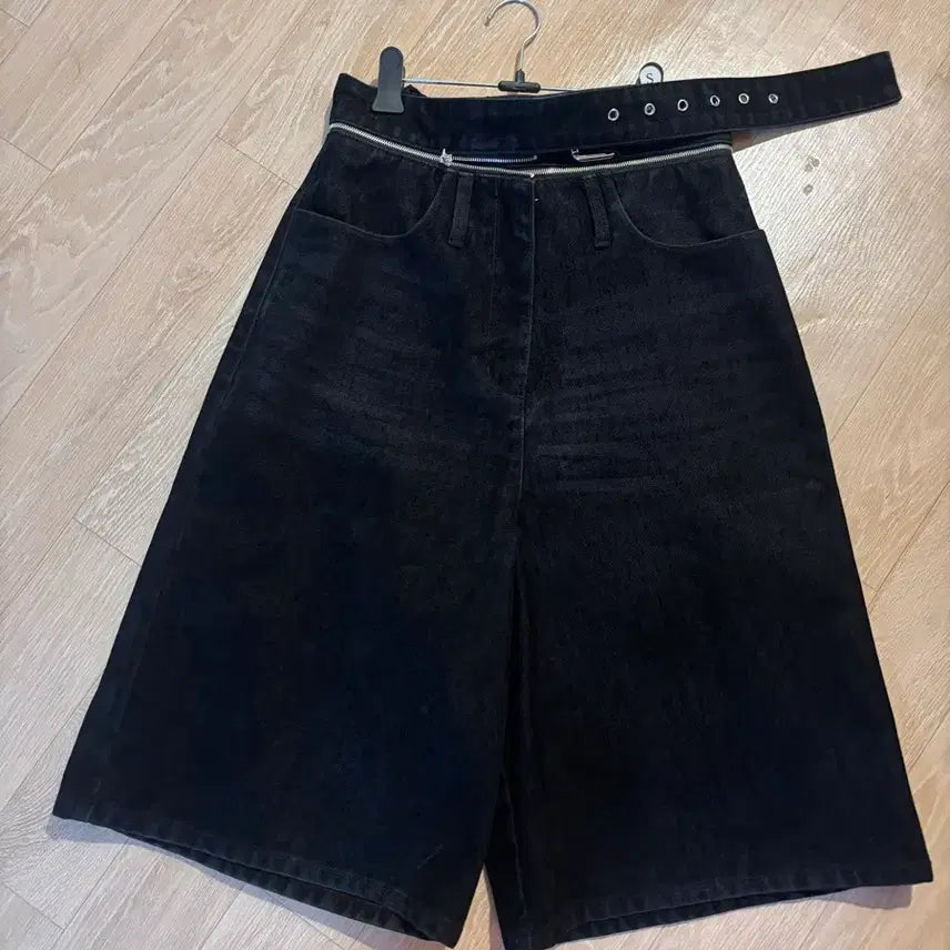 [BUNJANG] Lcdc Black Denim Wide Belt Shorts / Lcdc 블랙 데님 와이드 벨트 반바지