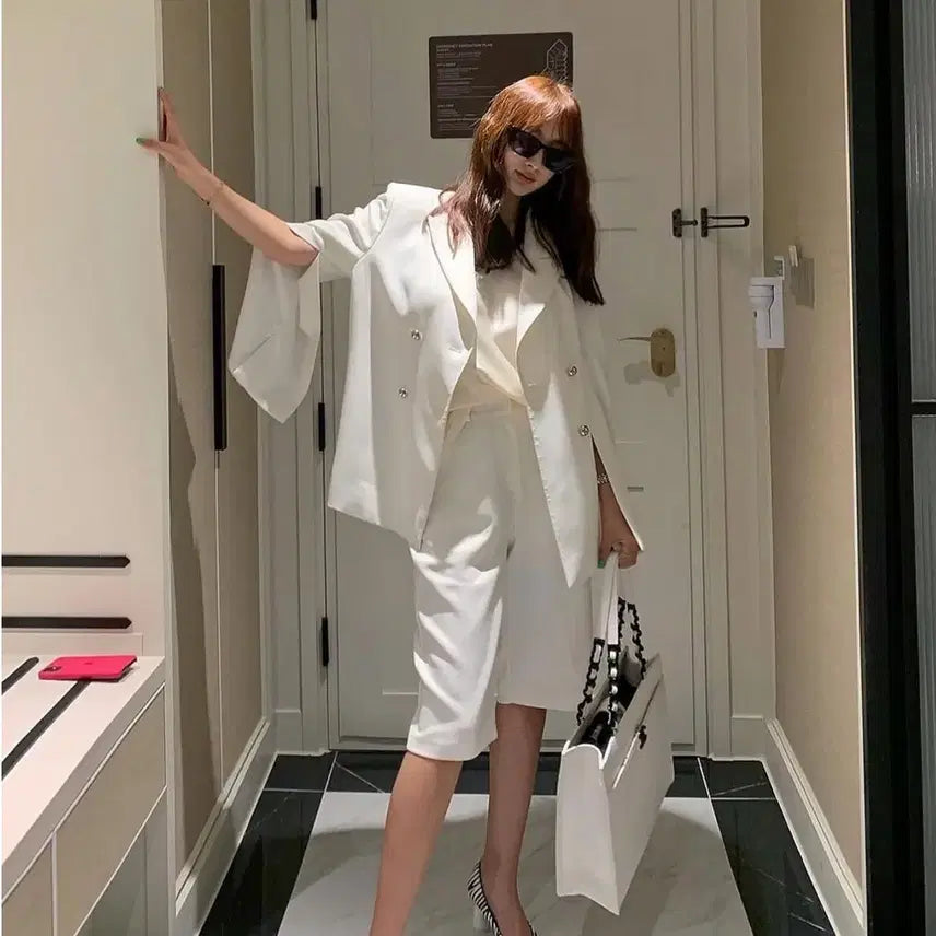 [BUNJANG] Gangjaemae White Cape Jacket / 강자매 화이트 케이프 자켓