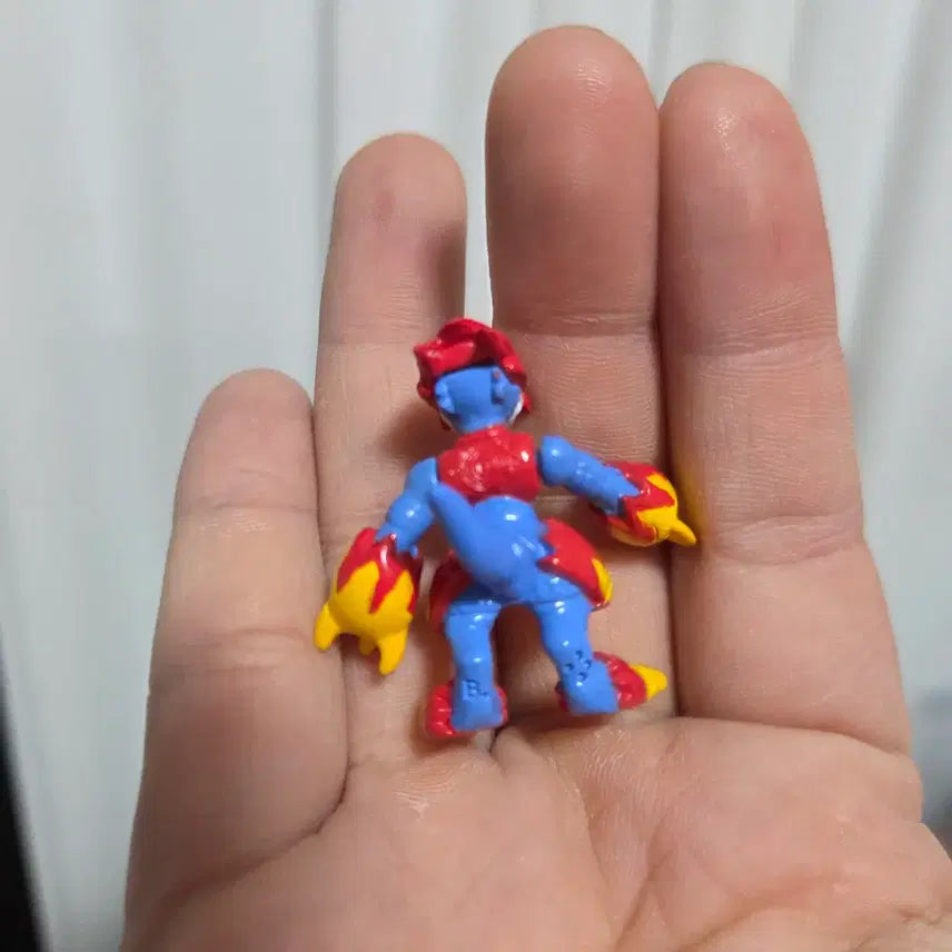 [BUNJANG] Digimon Adventure Flamedramon Figure / 캐릭터 굿즈 고전 만화 인형 피규어 빈티지 토이 디지몬어드벤처 화염드라몬