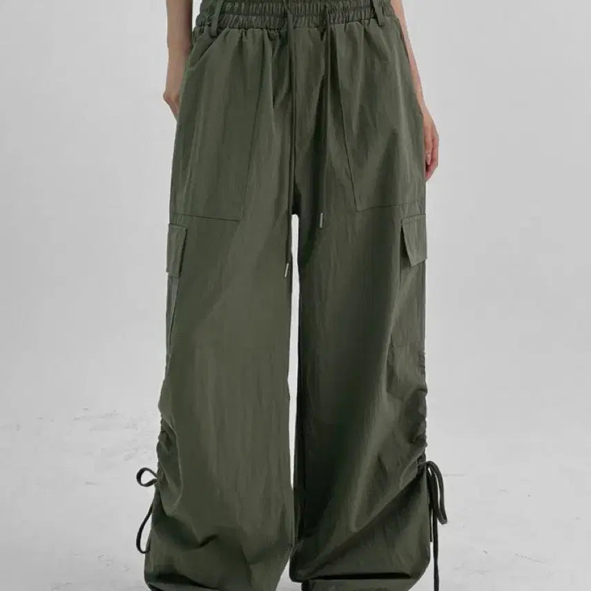 [BUNJANG] Blackup Elta Shirring Two-Way Cargo Pants - Khaki - Unisex / 블랙업 엘타 셔링 투웨이 카고팬츠 카키 유니섹스