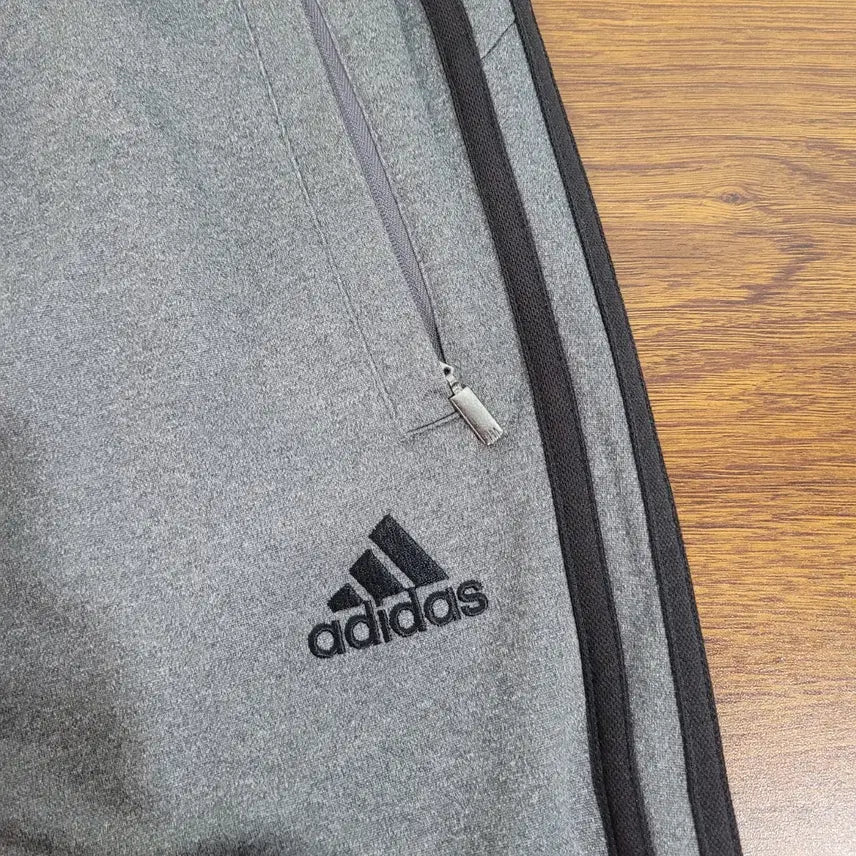 [BUNJANG] Adidas Three-Stripe 7/10 Training Shorts 95 / 아디다스 삼선 7부 트레이닝 반바지 95