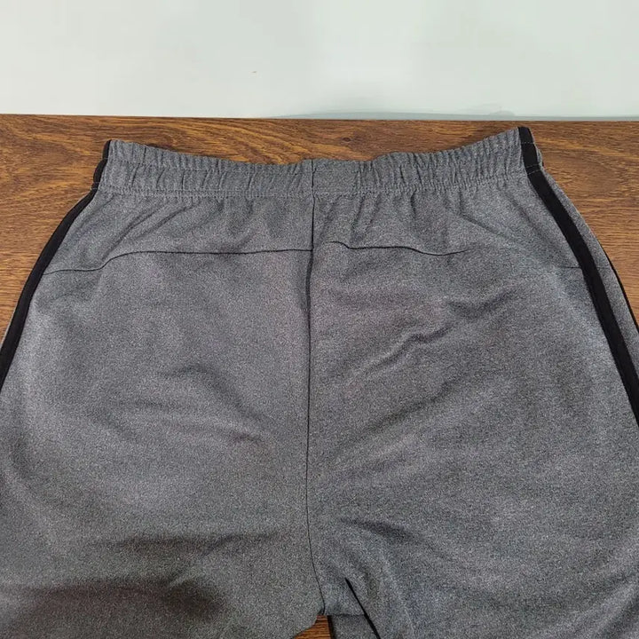 [BUNJANG] Adidas Three-Stripe 7/10 Training Shorts 95 / 아디다스 삼선 7부 트레이닝 반바지 95