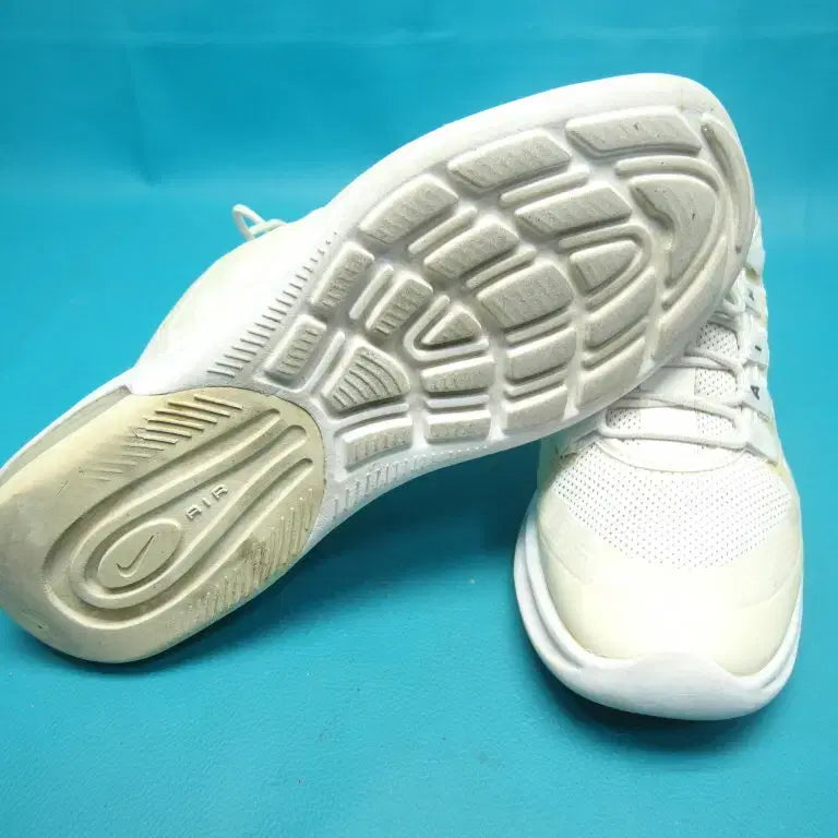 [SOLD OUT] 240/sb0-768/나이키 에어맥스 엑시스 운동화/구제특별시