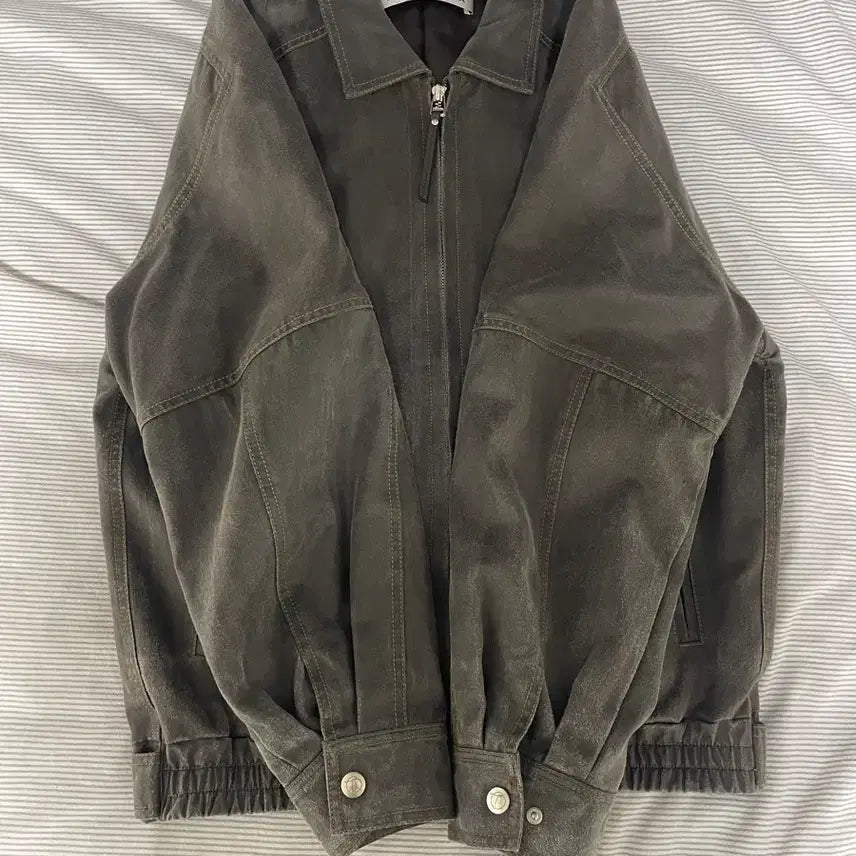 [BUNJANG] The Open Product Paper-Like Bomber Jacket / OS) 더 오픈 프로덕트 페이퍼 라이크 봄버