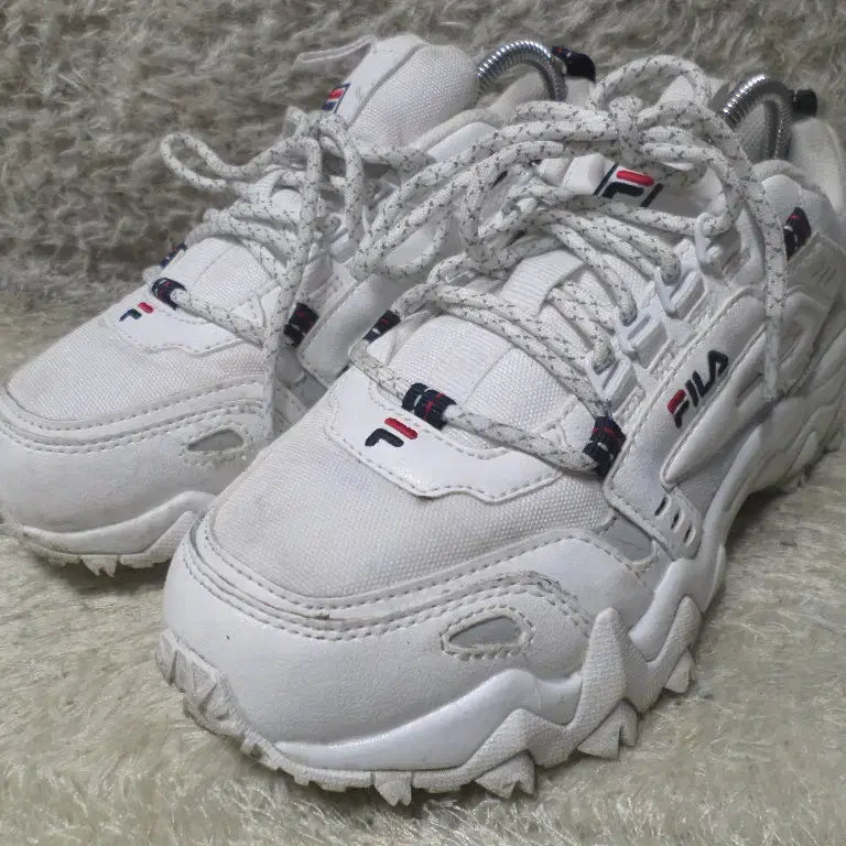 [BUNJANG] FILA Oakmont TR Sneakers White Used / 후루룩구제 240 휠라 오크먼트 tr 운동화 화이트 중고 신발