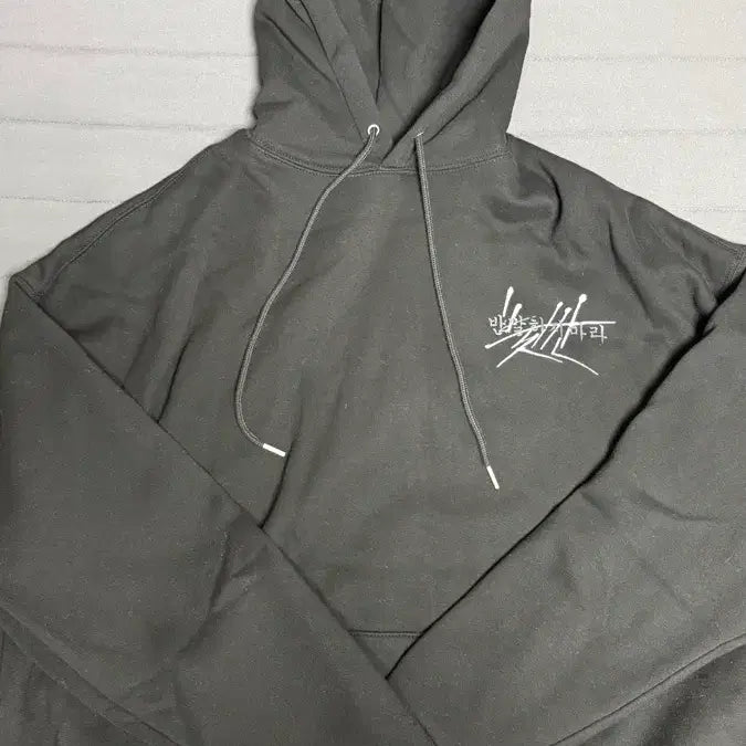 [BUNJANG] Jung Sang Soo X ROKX Collaboration Hoodie Black / 정상수 롸킥스 콜라보 굿즈 후드티 블랙 판매합니다.