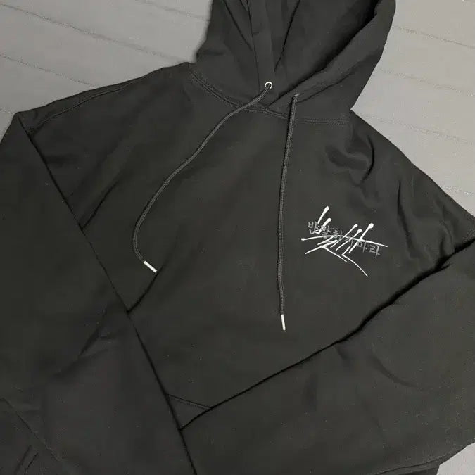 [BUNJANG] Jung Sang Soo X ROKX Collaboration Hoodie Black / 정상수 롸킥스 콜라보 굿즈 후드티 블랙 판매합니다.