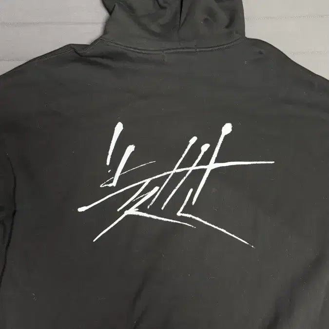[BUNJANG] Jung Sang Soo X ROKX Collaboration Hoodie Black / 정상수 롸킥스 콜라보 굿즈 후드티 블랙 판매합니다.