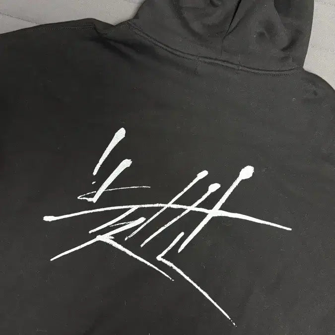[BUNJANG] Jung Sang Soo X ROKX Collaboration Hoodie Black / 정상수 롸킥스 콜라보 굿즈 후드티 블랙 판매합니다.