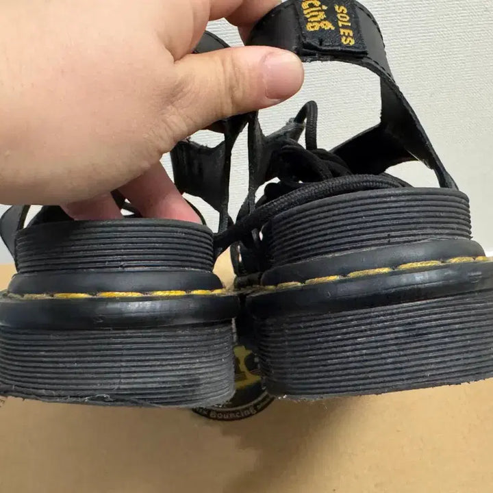 [BUNJANG] Dr. Martens Nartilla Sandals Black UK4 / 닥터마틴 나틸라 샌들 블랙 UK4 (235~240) 박스O