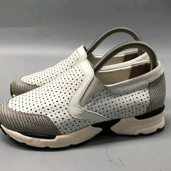 [BUNJANG] GO CCE Comfort Slip-on Sneakers (235) / GO CCE 고세 컴포트화 슬립온 스니커즈-(235)거의 새것에 가깝습니