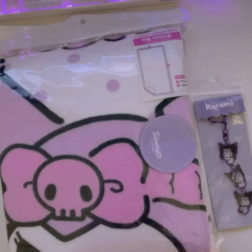 [BUNJANG] Kuromi Glitter Keyring and Large Towel Set / 영상있어요 세트)쿠로미 3단 글리터키링+대형타올