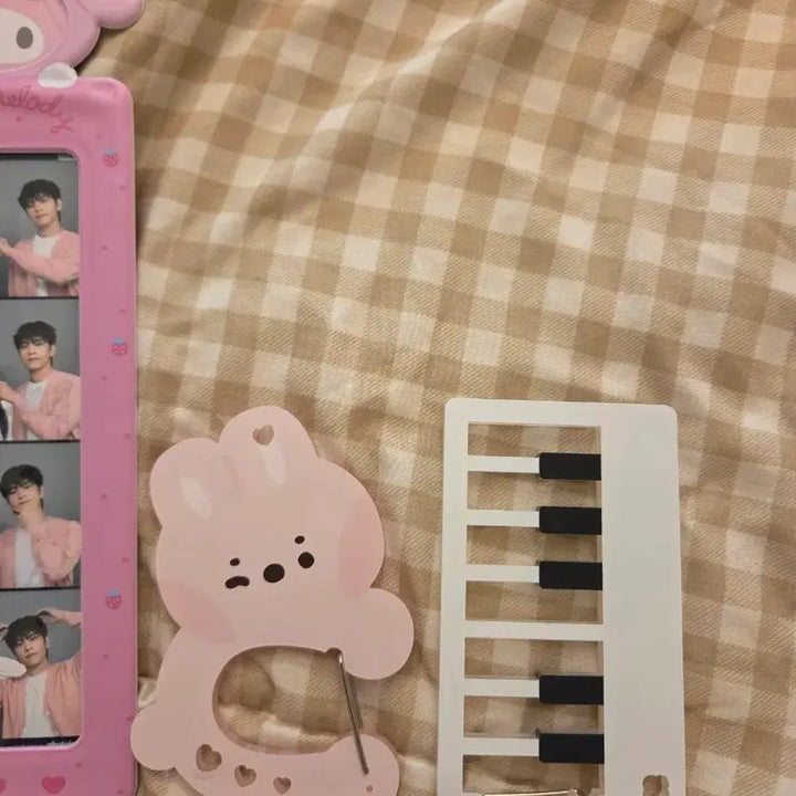 [BUNJANG] DAY6 Wonpil Carabiner Bundle Set / 데이식스 원필 카라비너 비공굿 일괄