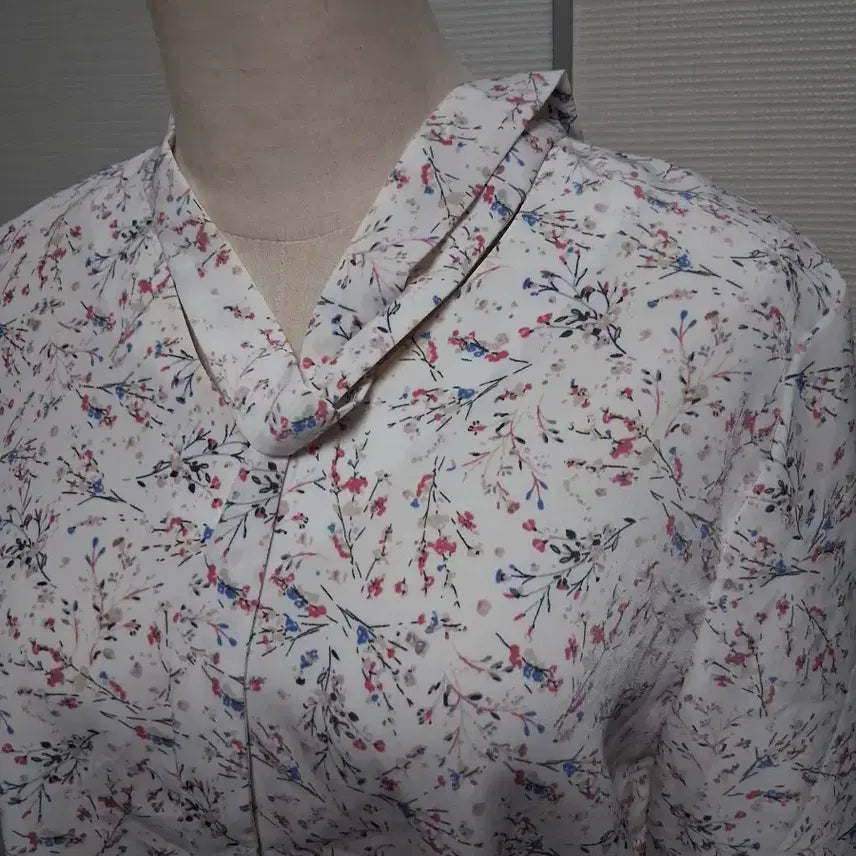 [BUNJANG] Pink Floral Blouse / 플라워 패턴 핑크 블라우스 3가지 개당