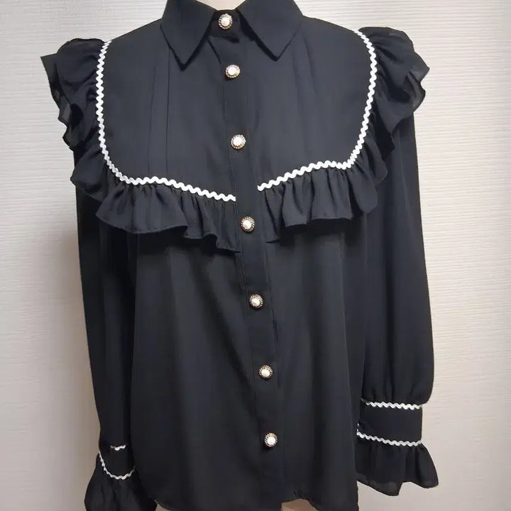 [BUNJANG] Black Frill Blouse - Size 66 / 프릴 블랙 블라우스66  그외 긴팔 셔츠 66
