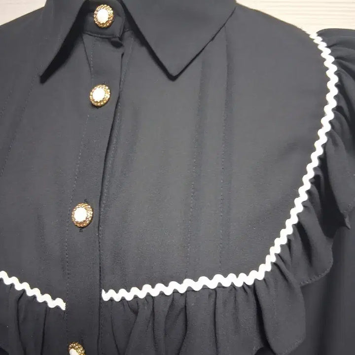 [BUNJANG] Black Frill Blouse - Size 66 / 프릴 블랙 블라우스66  그외 긴팔 셔츠 66