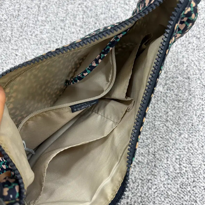 [BUNJANG] Kipling Gabbie Crossbody Bag / 키플링 가비 크로스백 0304J