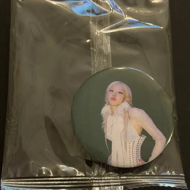 [BUNJANG] Soundwave Rosé Portrait Hand Mirror (Sealed) / Only SOUNDWAVE 블랙핑크 로제 초상 손거울 미개봉